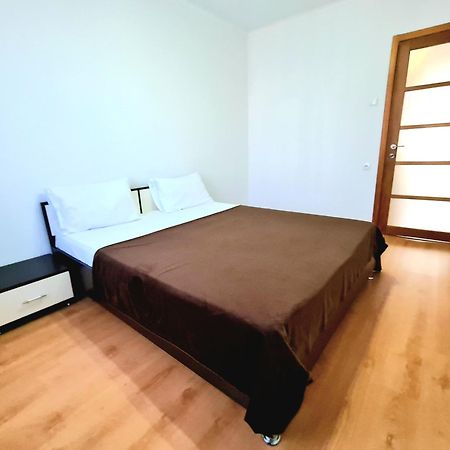 Apartament 2 Bedrooms, Botanica Chisinau Exterior photo
